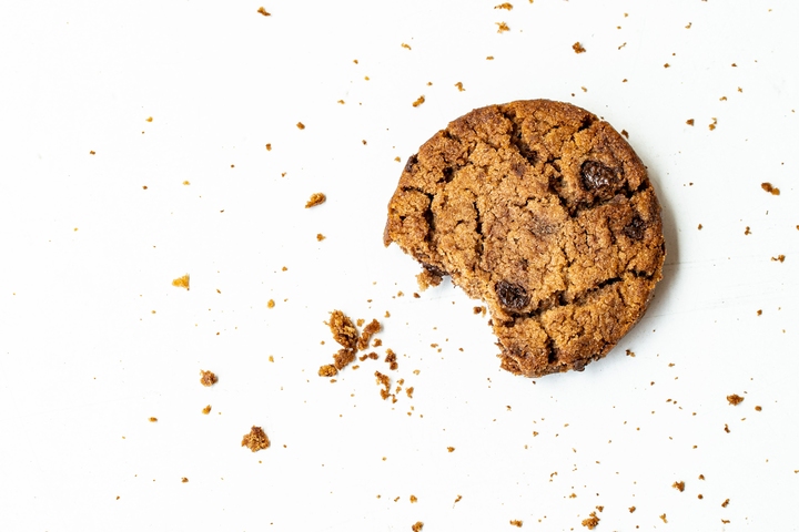 Předem zaškrtnuté políčko k ukládání cookies nestačí