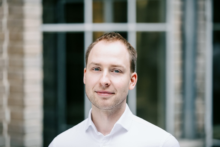 Ladislav Karas: Pro přivýdělek ve stejném oboru je potřeba souhlas zaměstnavatele