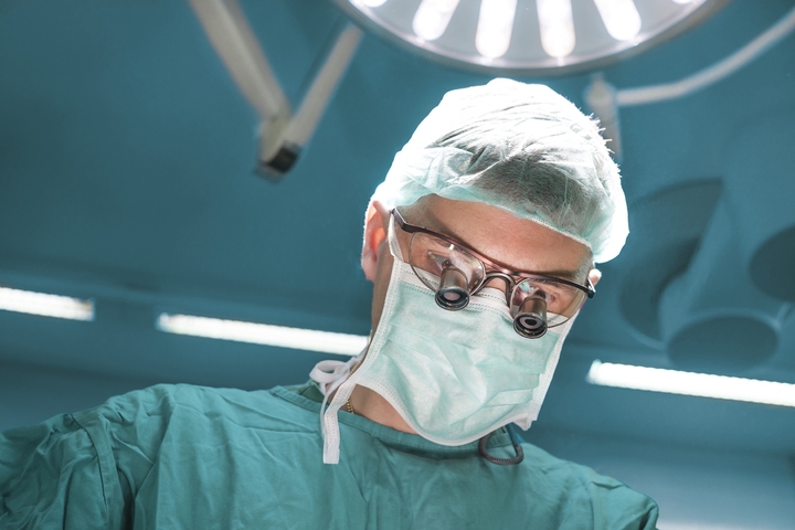 Povídejte mi o dovolené, já vám zatím přivodím malý infarkt